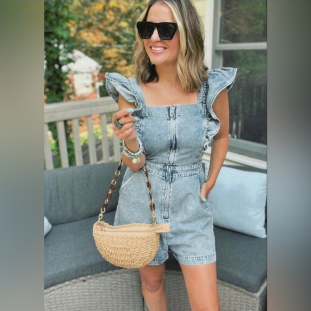 NWT Gilli Denim Ruffle Romper Size Large